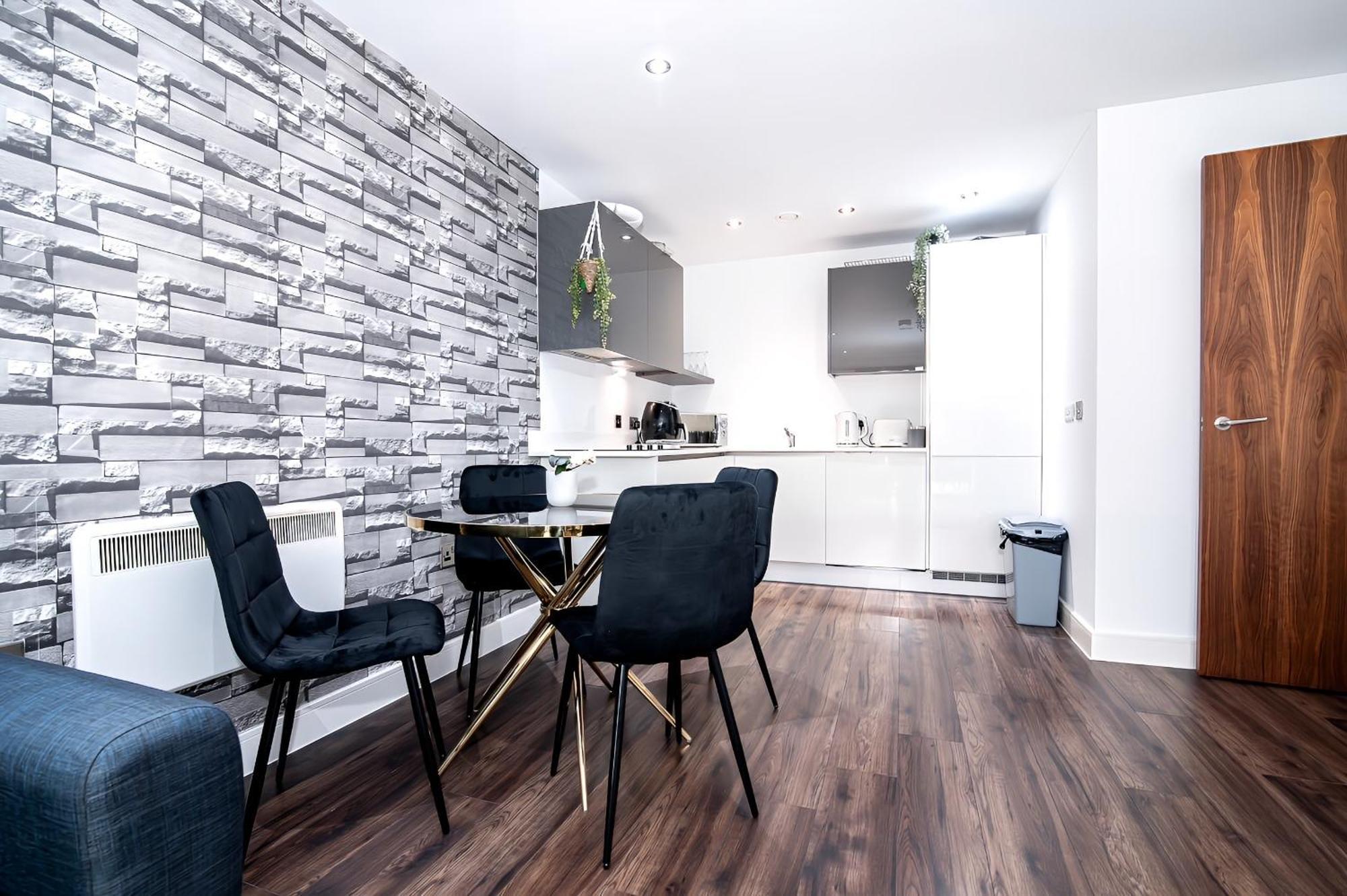 Stunning Apartment In Бирмингем Экстерьер фото